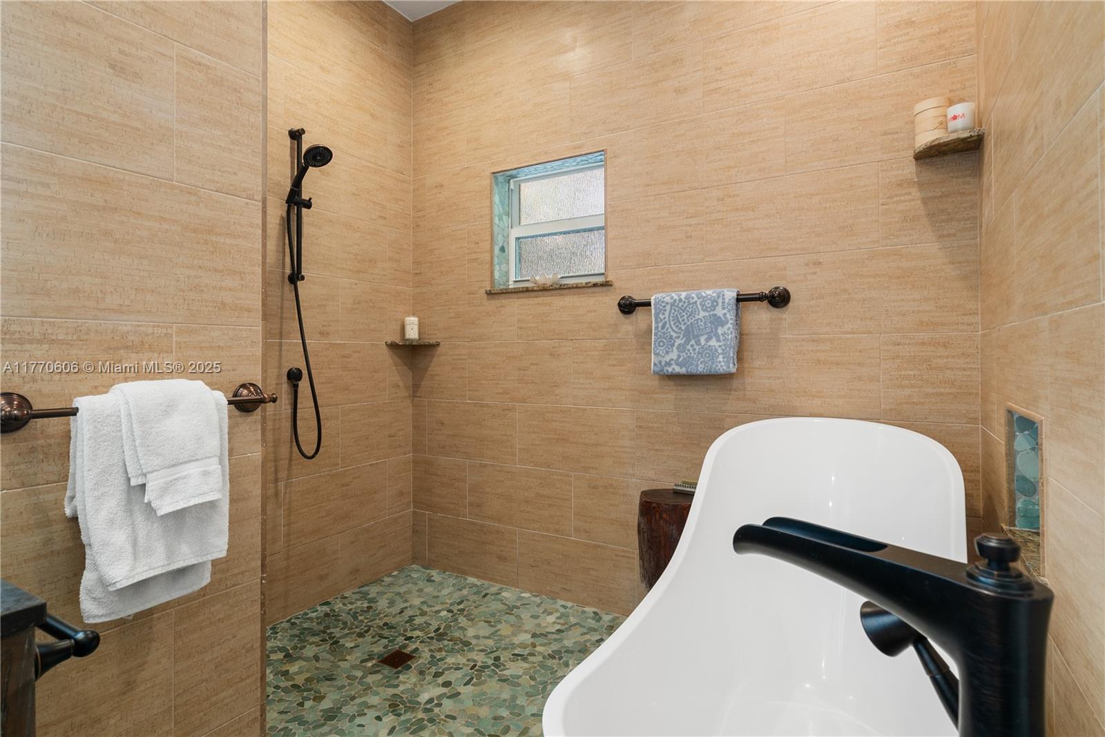 Rock Harbor Est - Residential