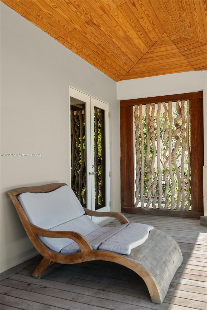 Rock Harbor Est - Residential