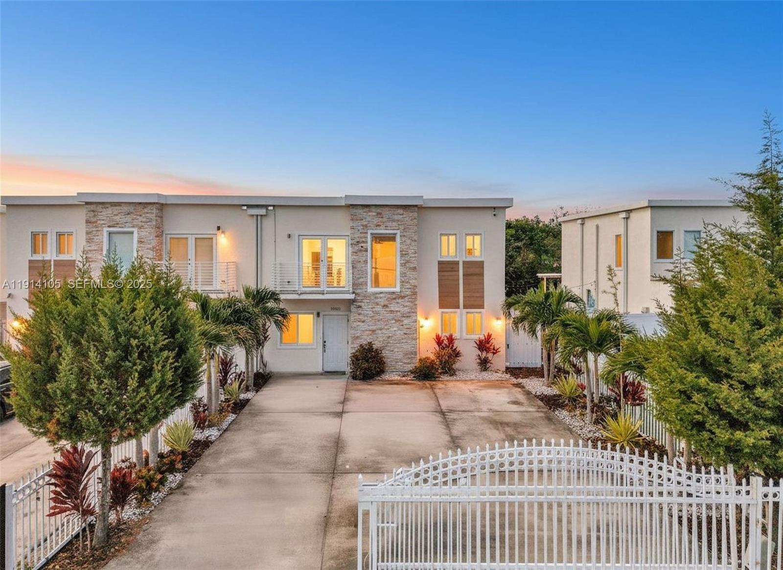 VITRAN AT NARANJA ESTATES - Residential