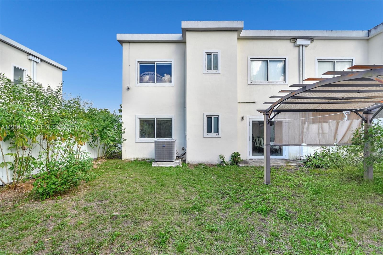 VITRAN AT NARANJA ESTATES - Residential