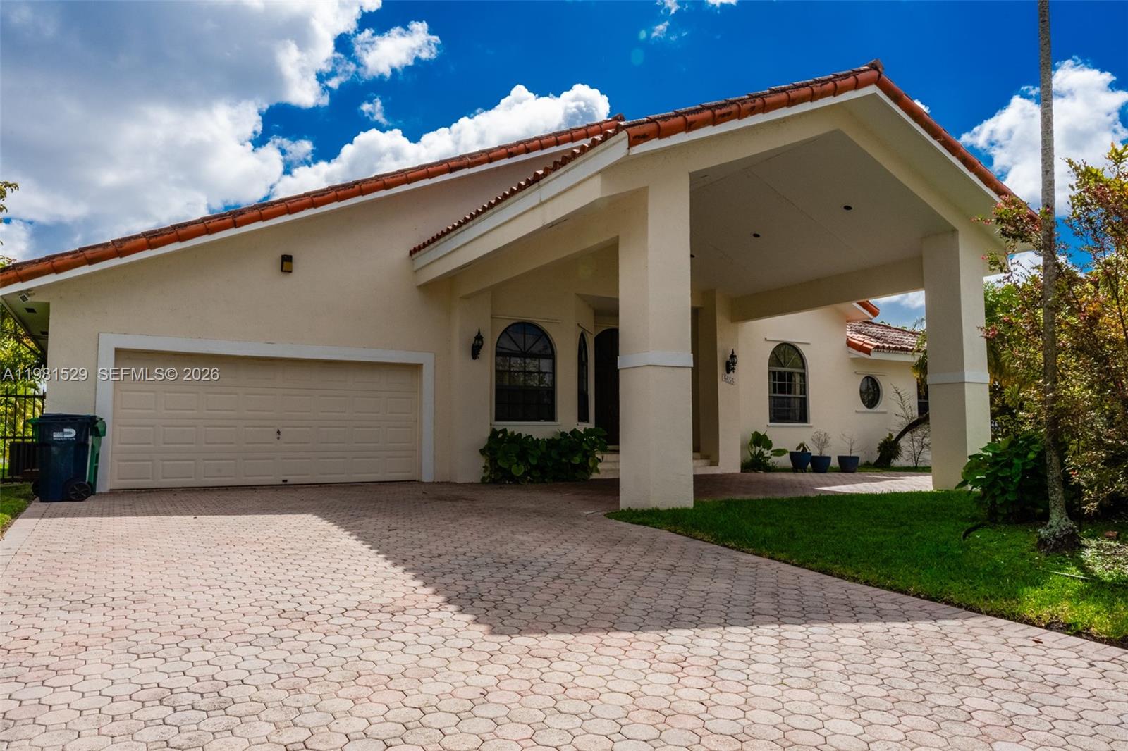 MC CAHILLS BLUEBIRD LAKE - Residential