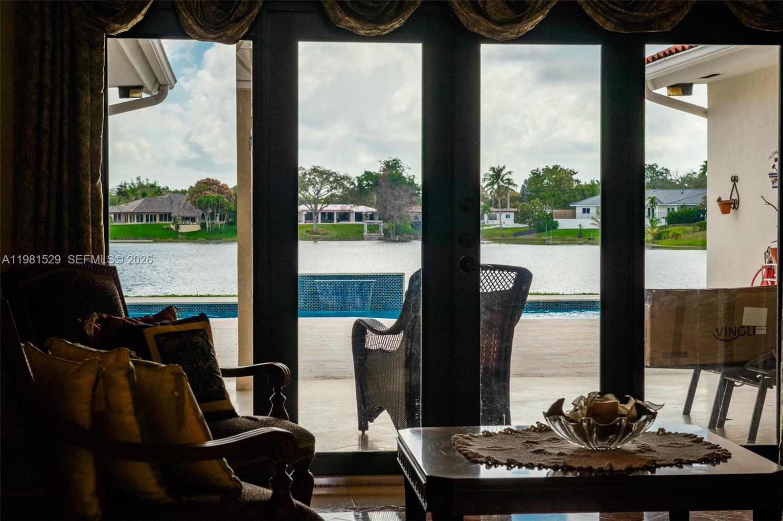 MC CAHILLS BLUEBIRD LAKE - Residential