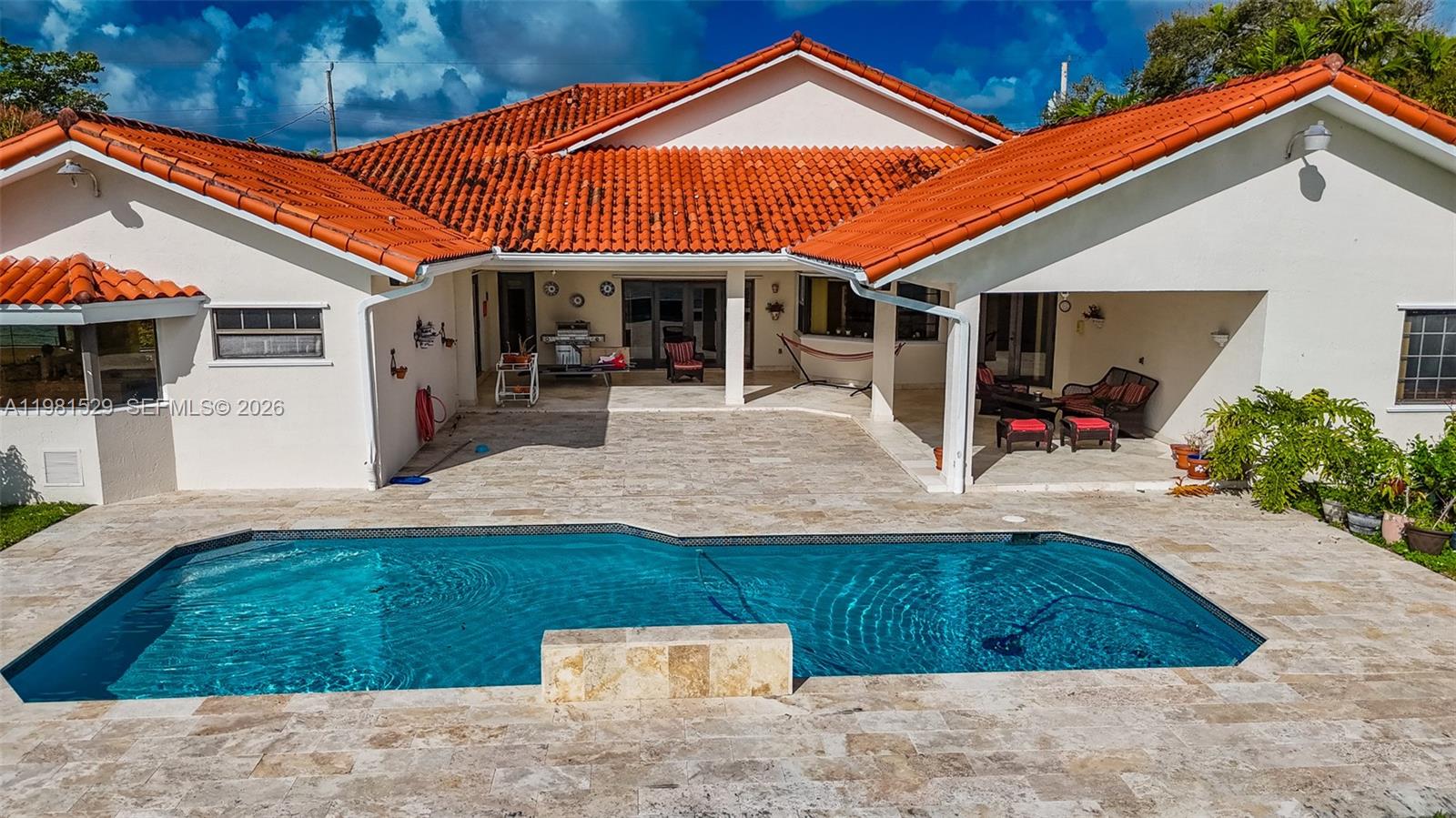 MC CAHILLS BLUEBIRD LAKE - Residential