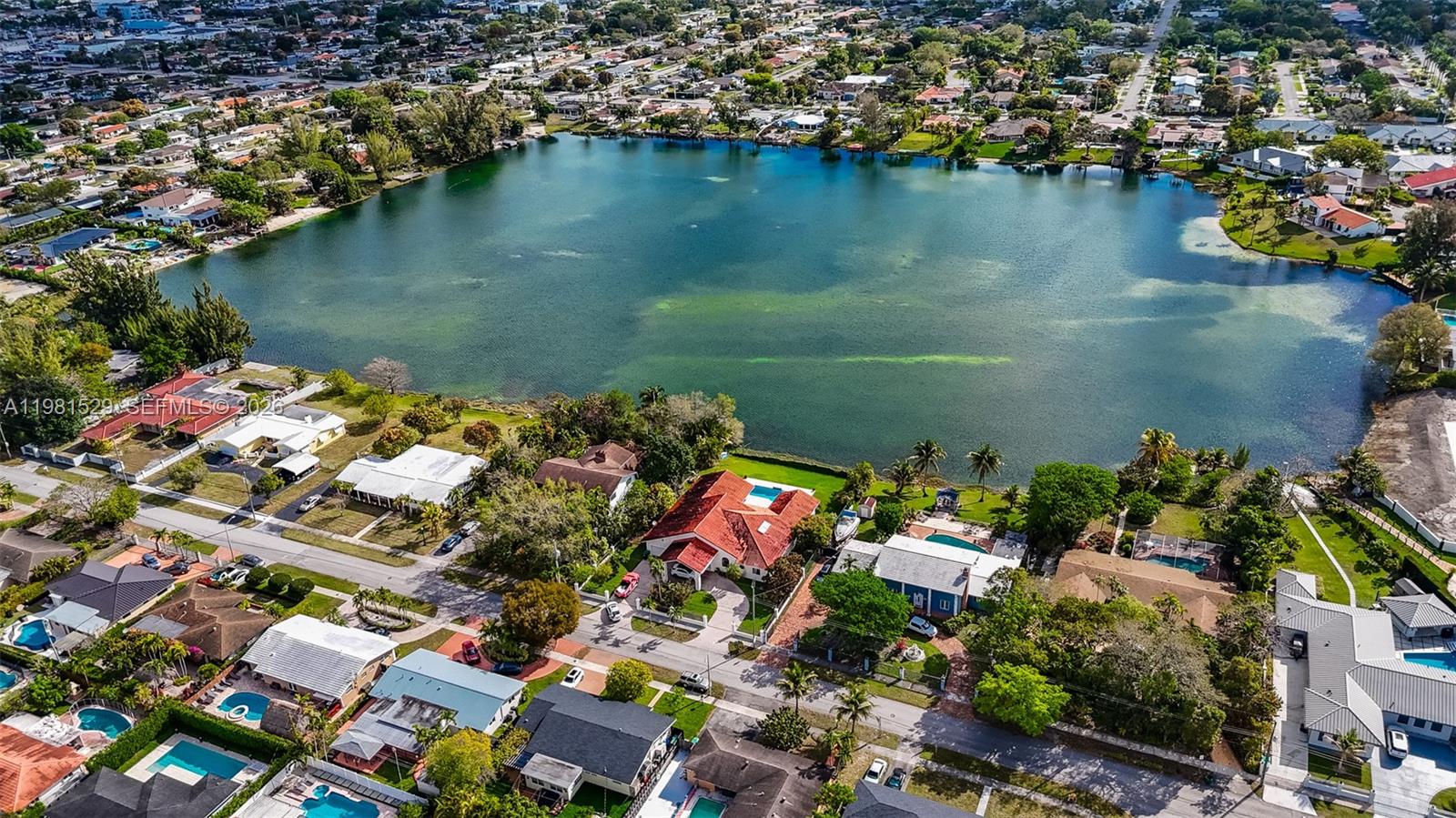 MC CAHILLS BLUEBIRD LAKE - Residential