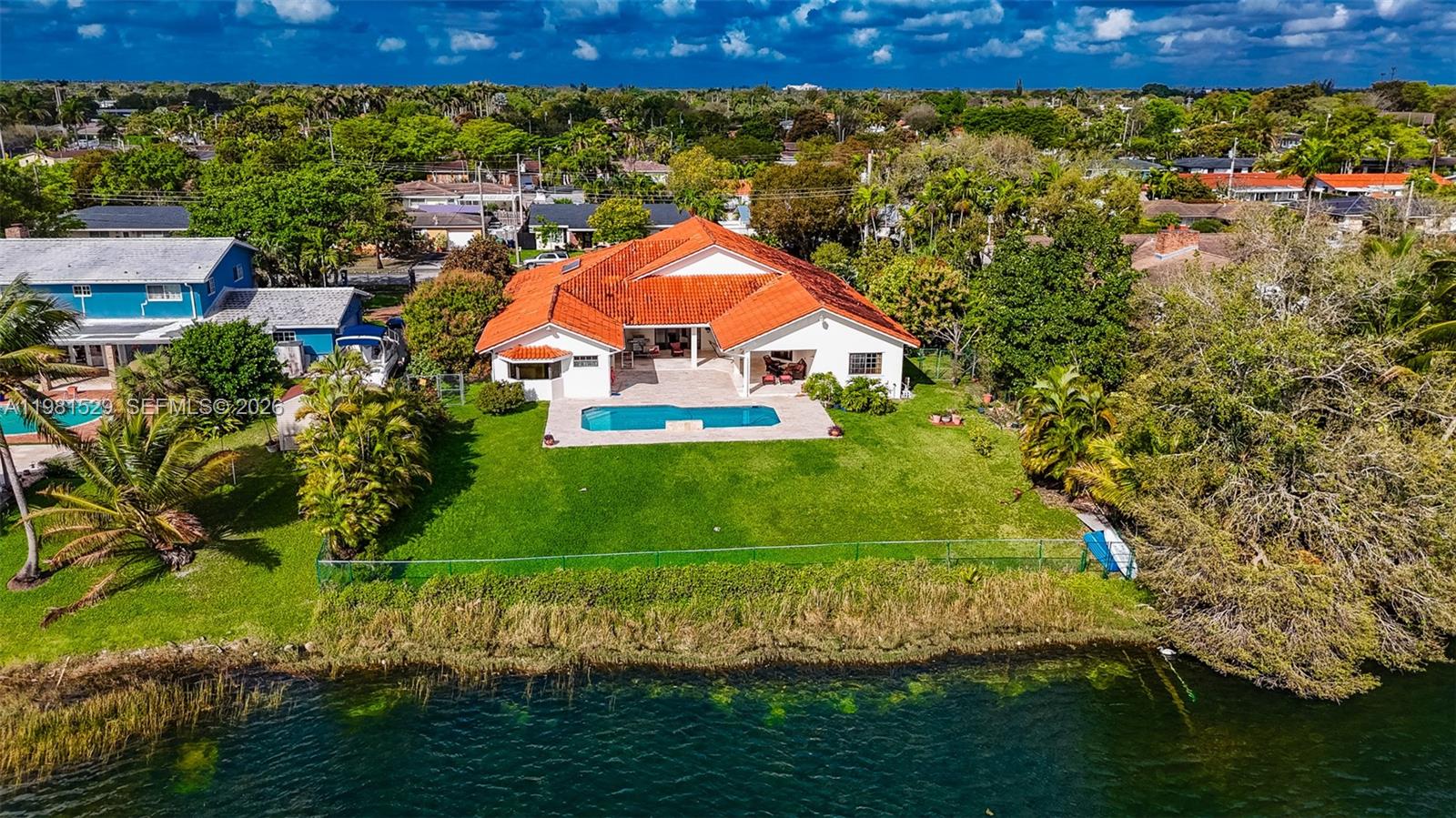 MC CAHILLS BLUEBIRD LAKE - Residential