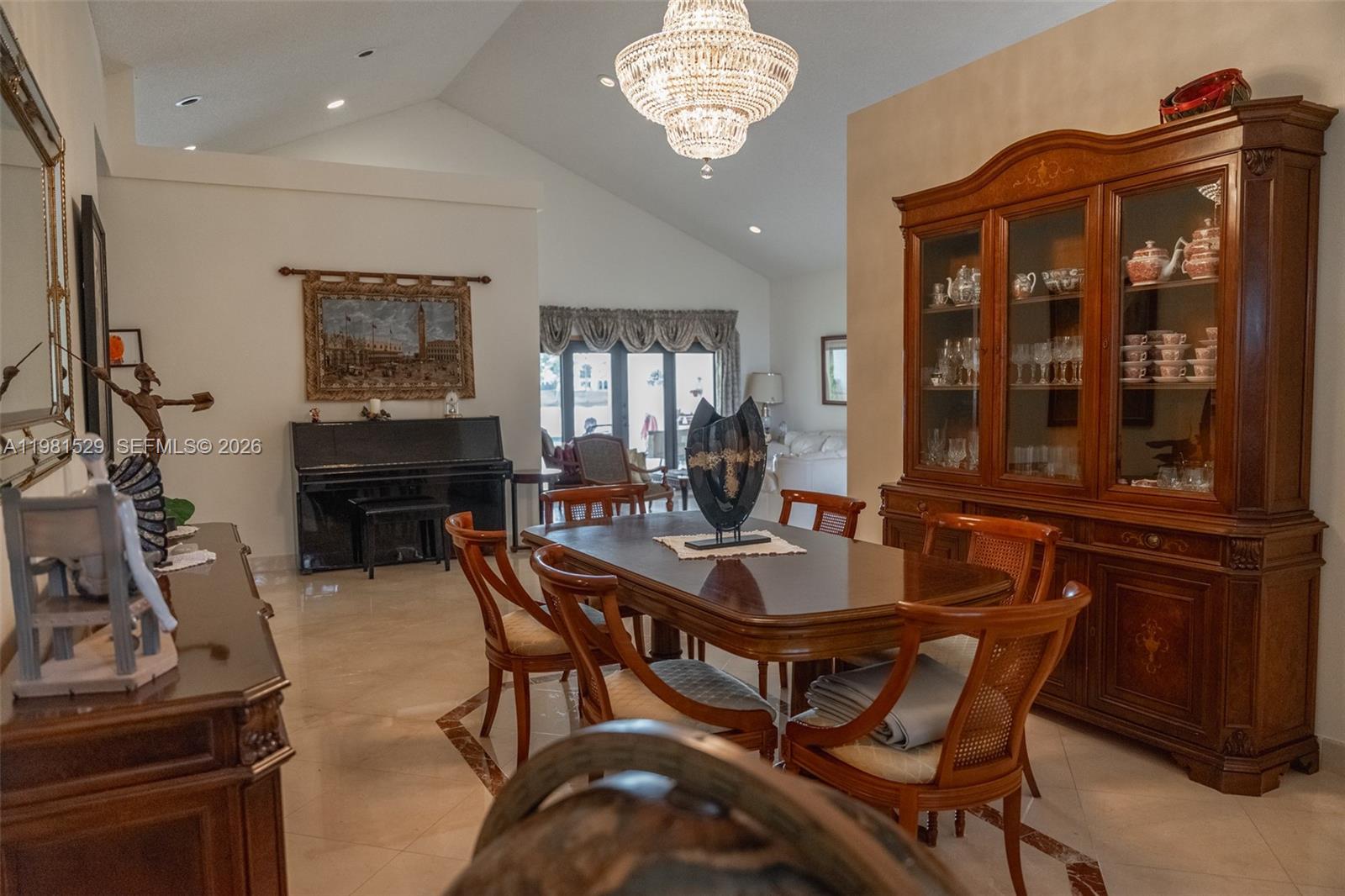 MC CAHILLS BLUEBIRD LAKE - Residential