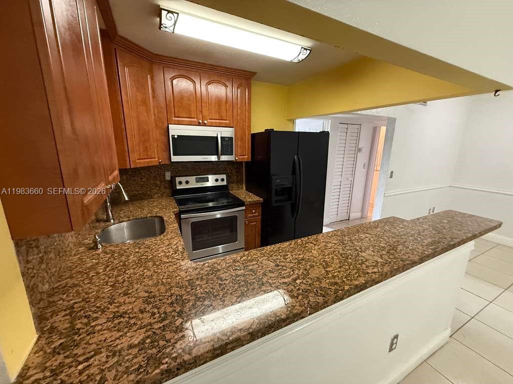 VILLA BISCAYA JARDINES CO - Residential Lease