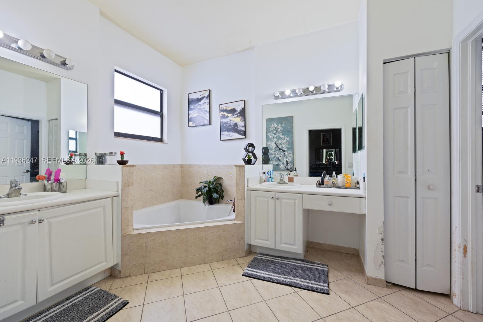 BAYWINDS OF ABACO - Residential