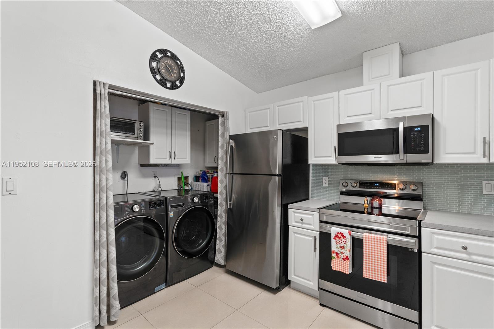 EL PRADO COUNTRY CLUB 2ND - Residential