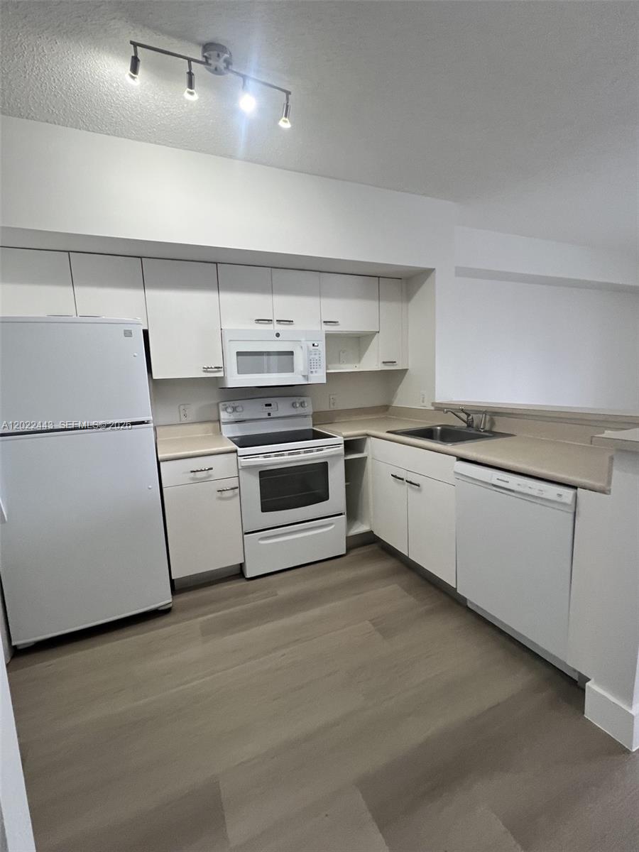 View photos, virtual tours, details... 5085 NW 7th St 503
