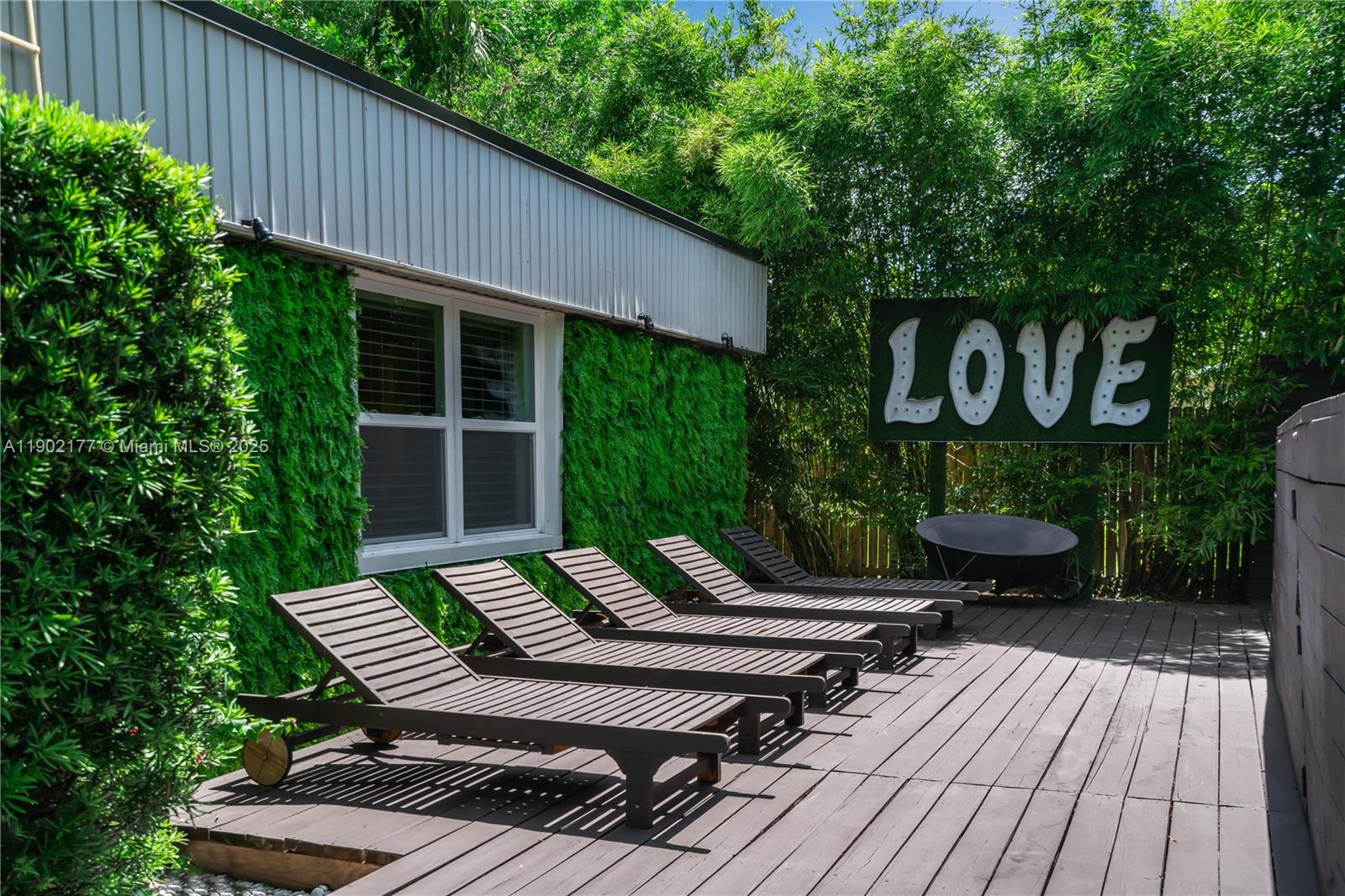 BISCAYNE GDNS SEC D - Residential Lease