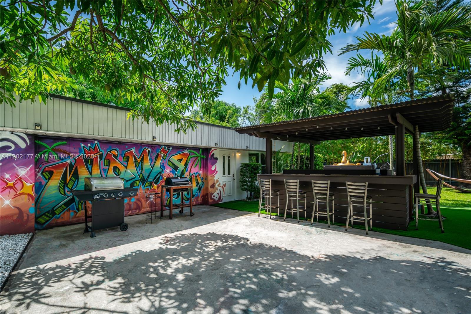 BISCAYNE GDNS SEC D - Residential Lease