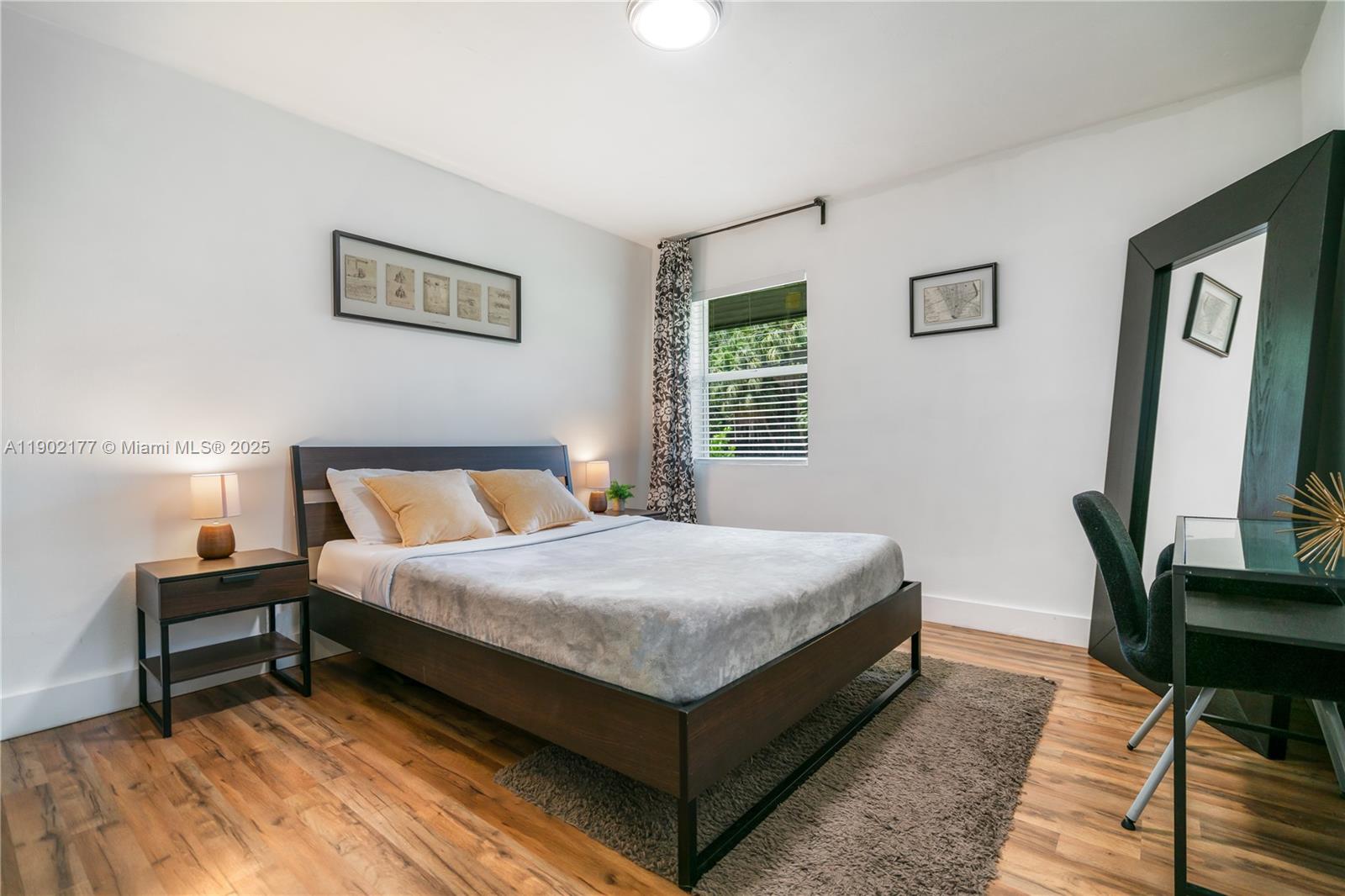 BISCAYNE GDNS SEC D - Residential Lease