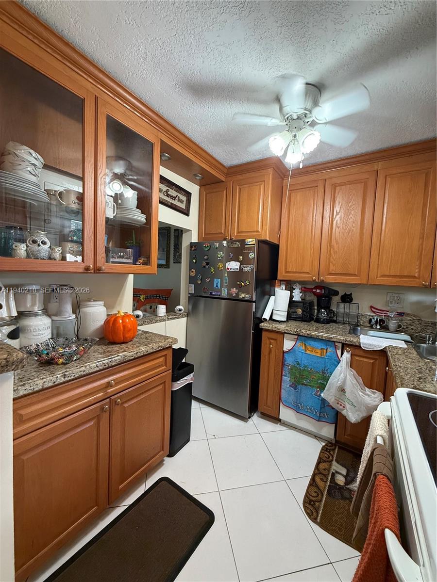 9041 Sunrise Lakes Blvd 207