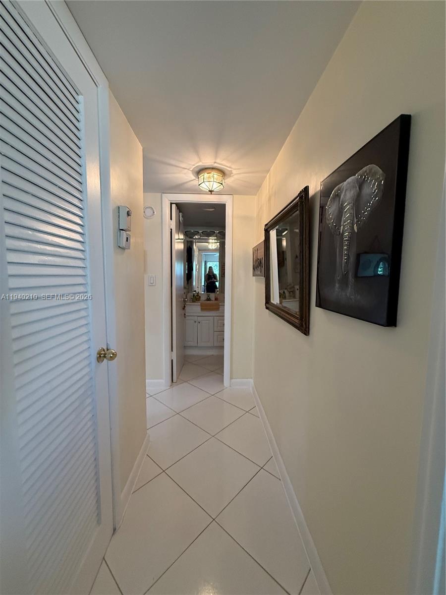 SUNRISE LAKES 90 CONDO - Residential