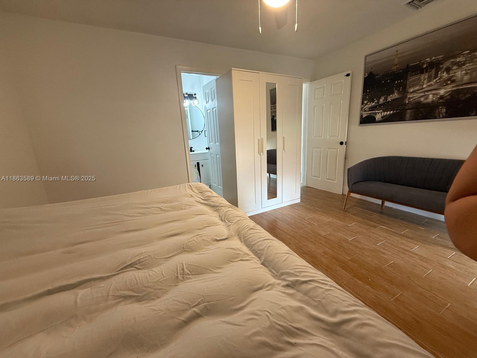 LAKE ISLAND - Residential Lease