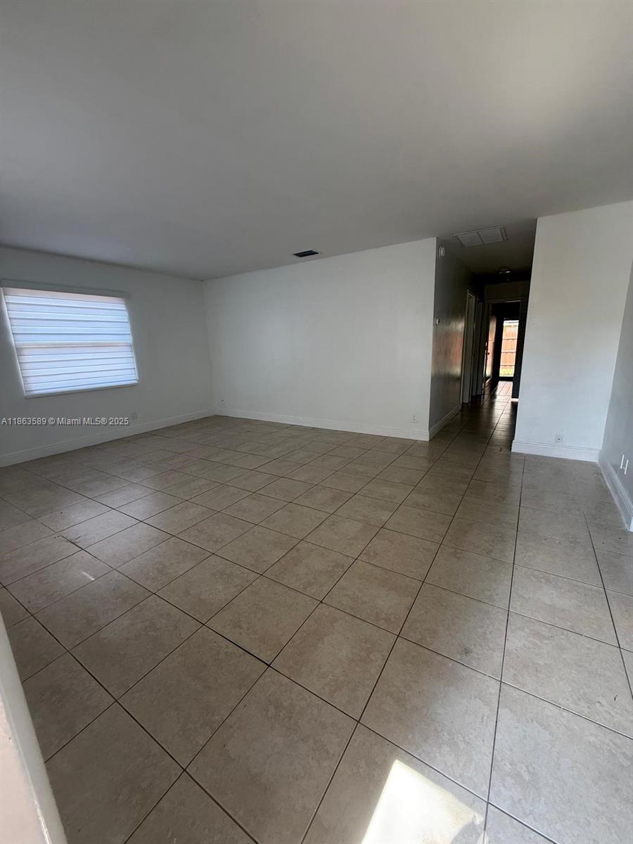 LAKE ISLAND - Residential Lease