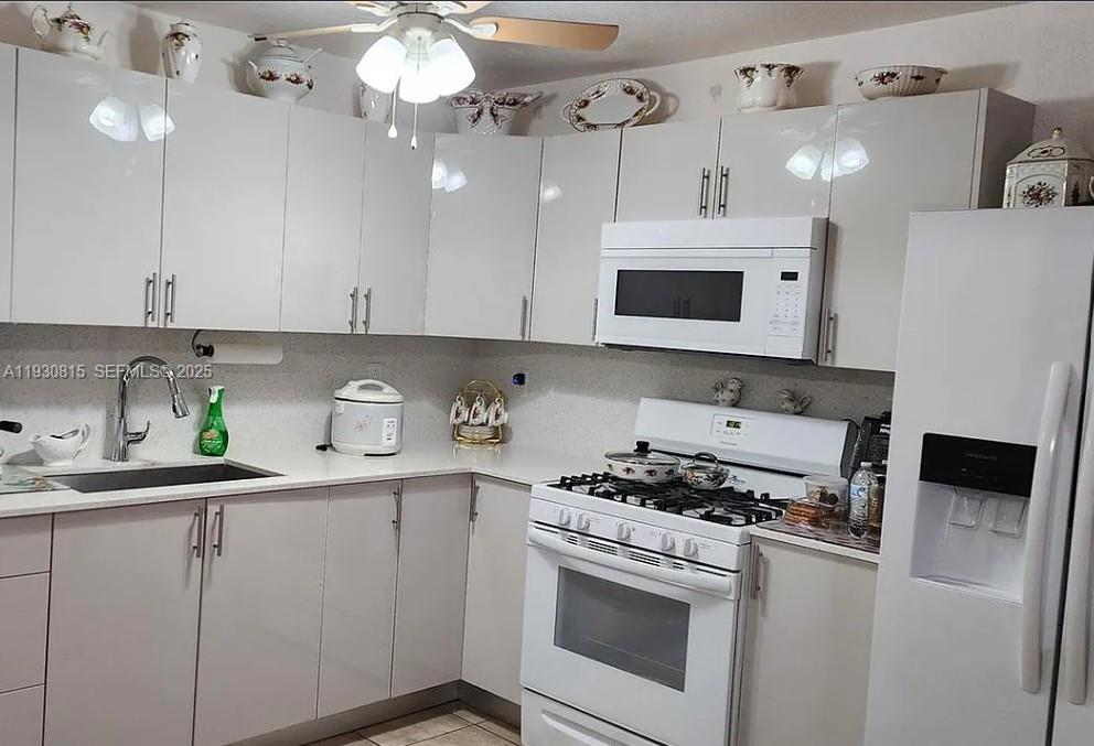 DIXIE CUP MANOR - Residential Lease