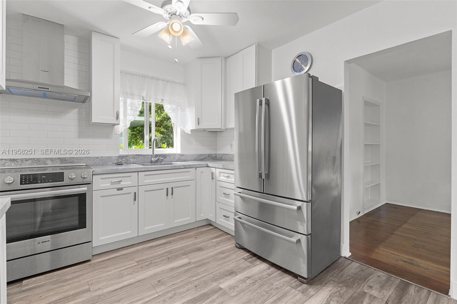 KENSINGTON PARK - Residential