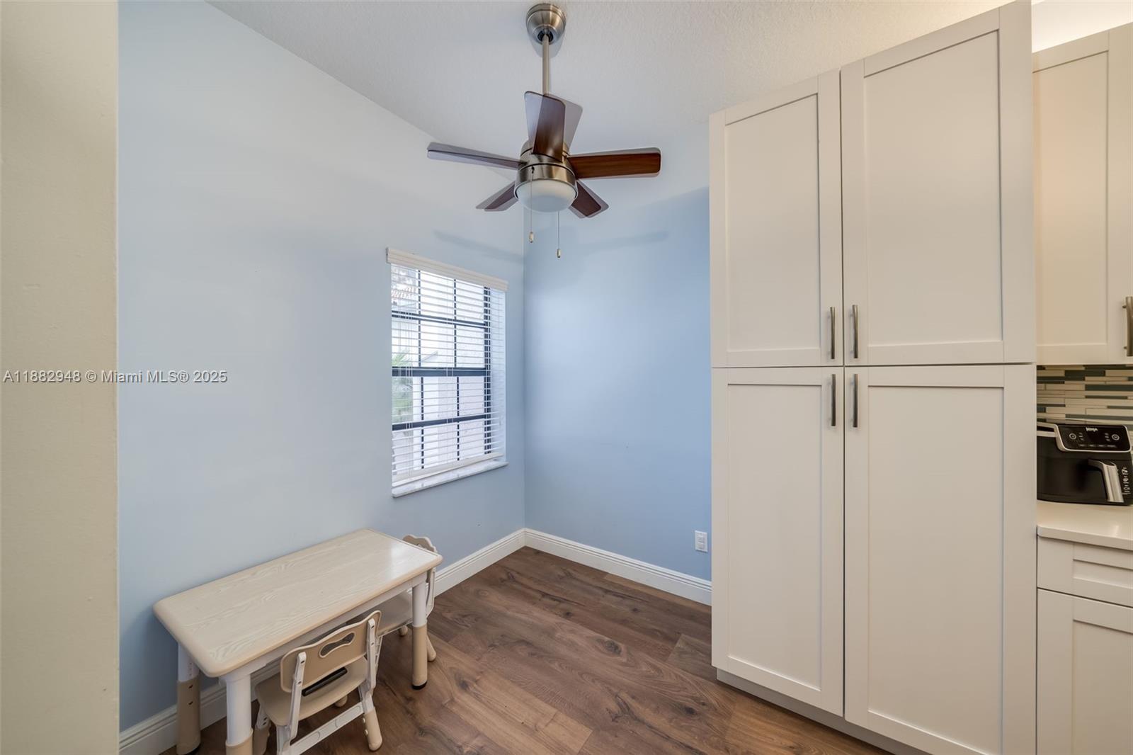 ALEXANDRA VILLAGE CONDO - Residential