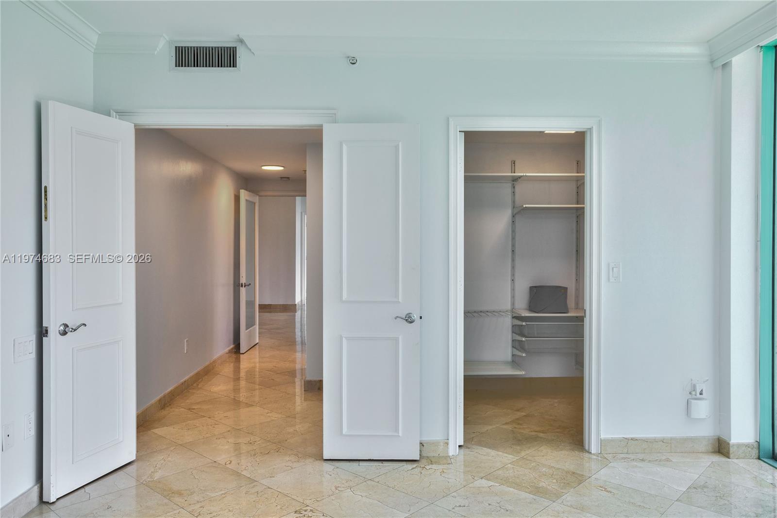 THE TOWER RESIDENCES - Residential