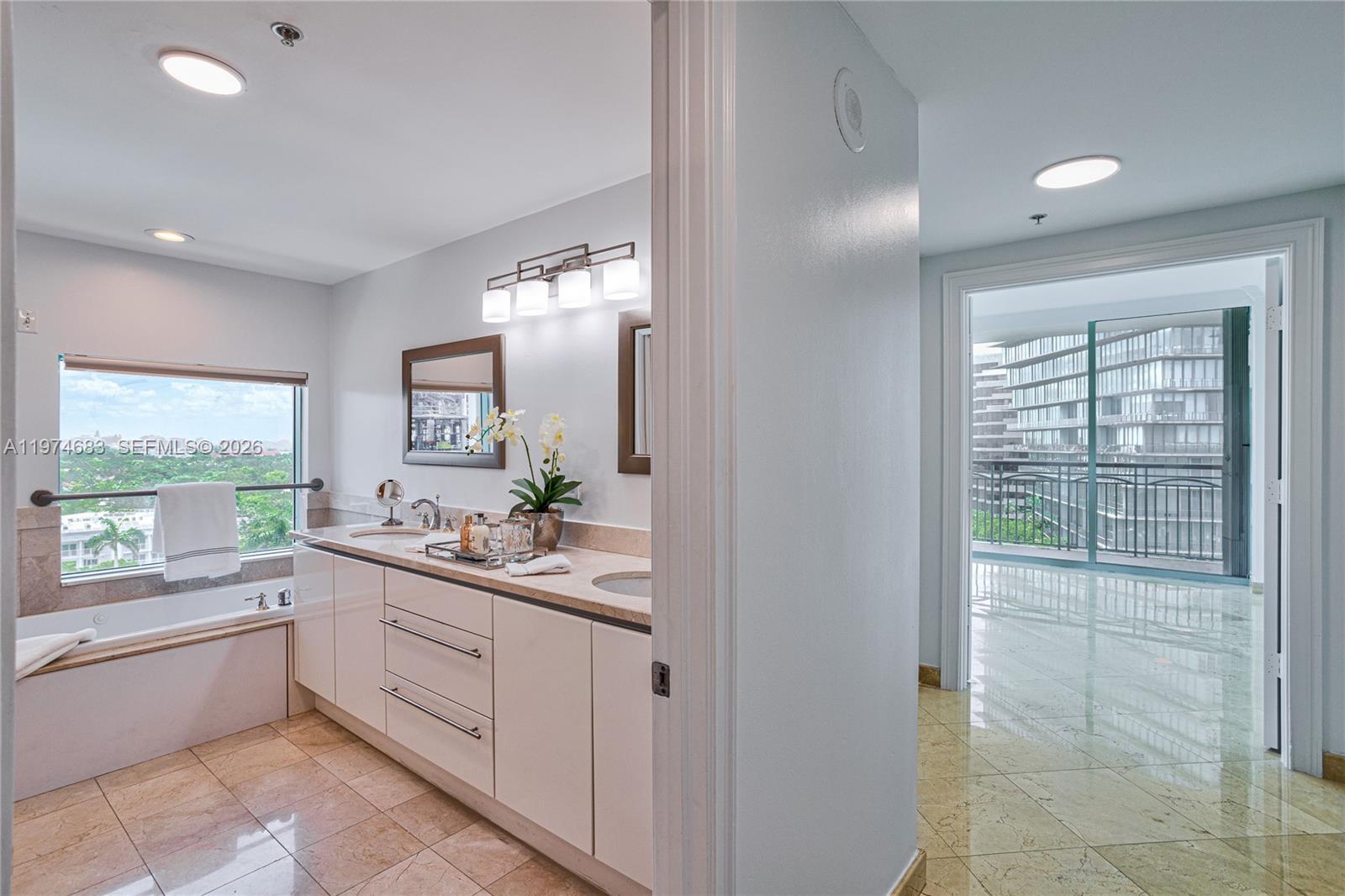 THE TOWER RESIDENCES - Residential