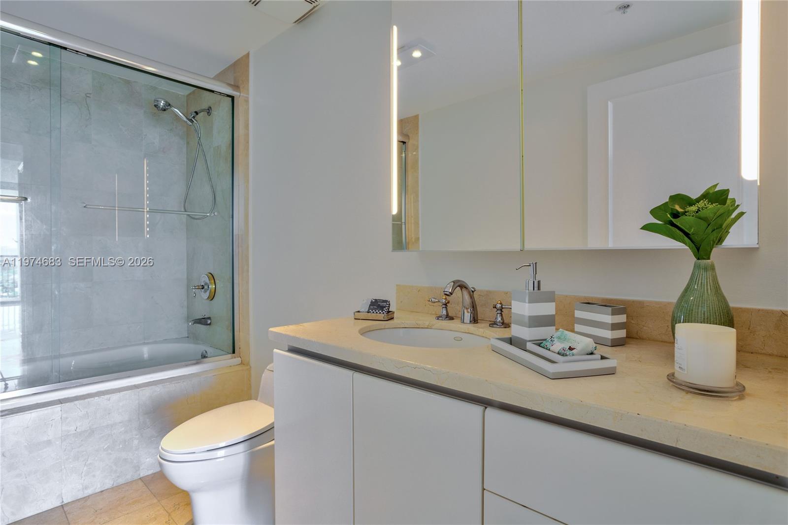 THE TOWER RESIDENCES - Residential