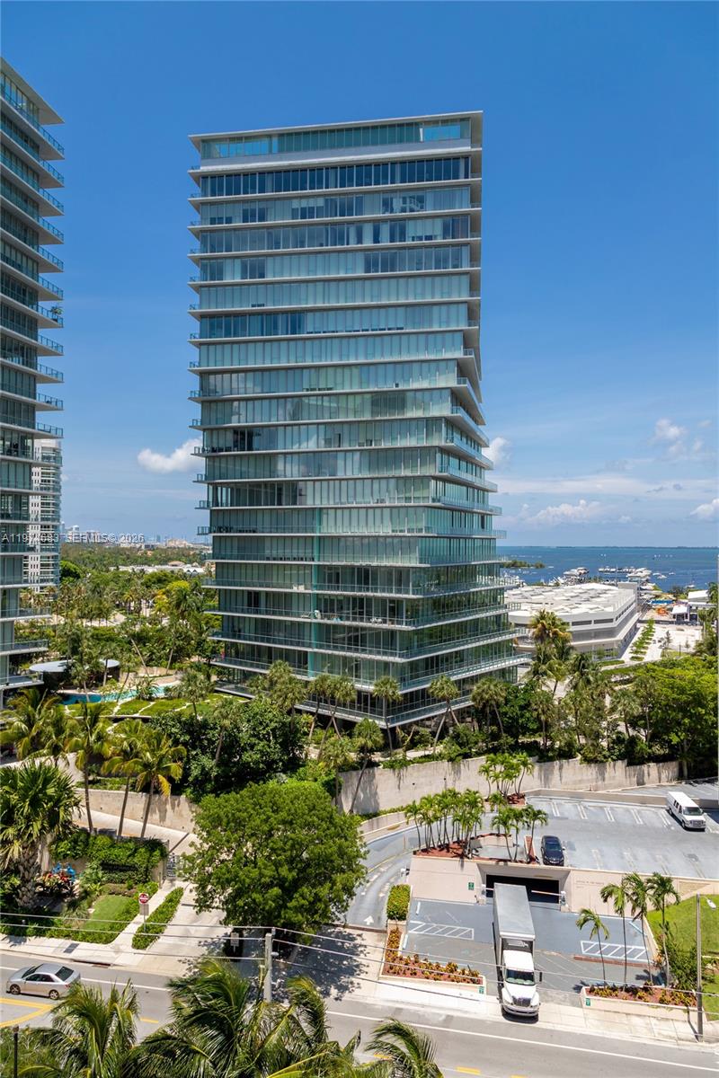 THE TOWER RESIDENCES - Residential