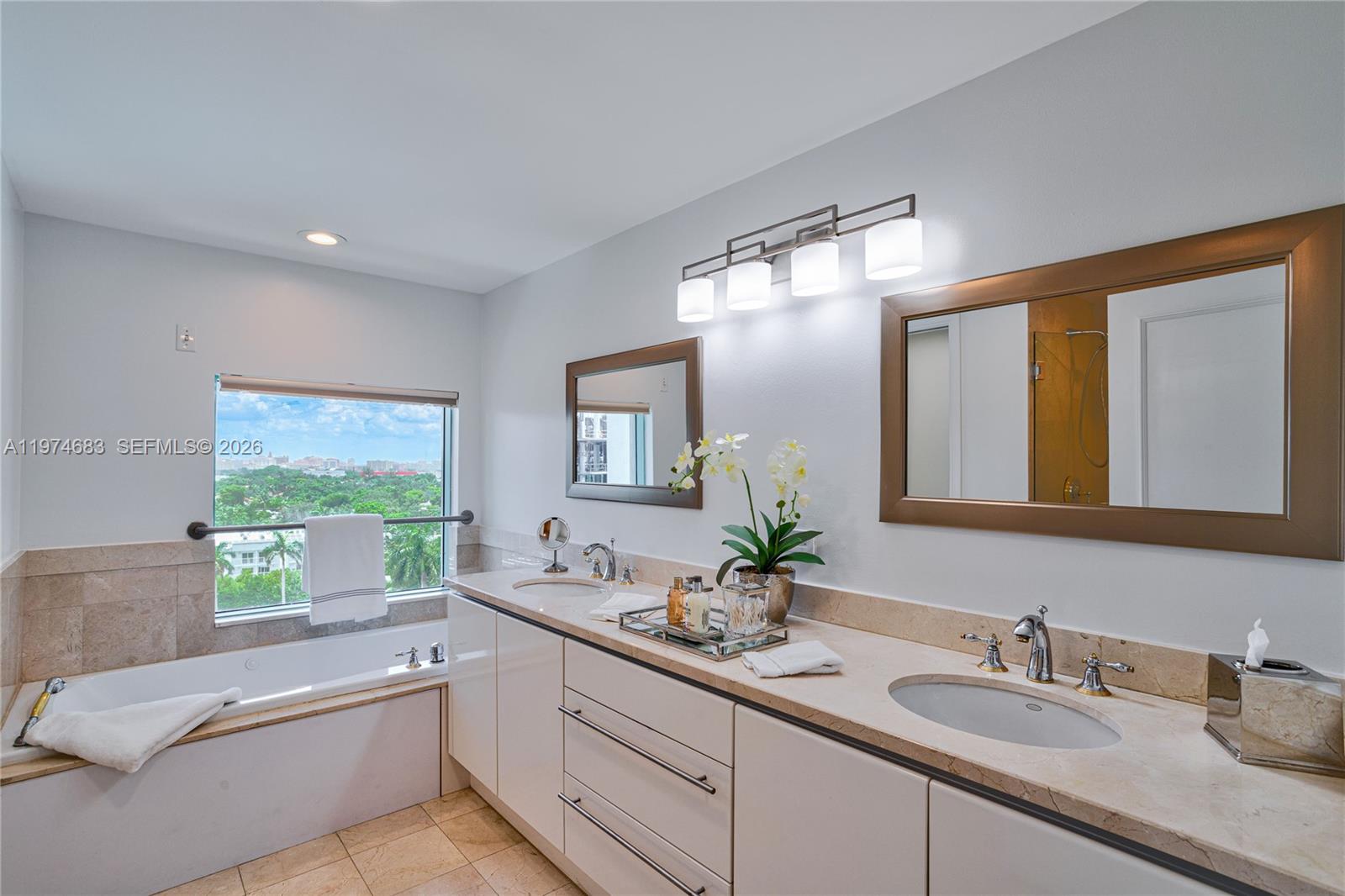 THE TOWER RESIDENCES - Residential