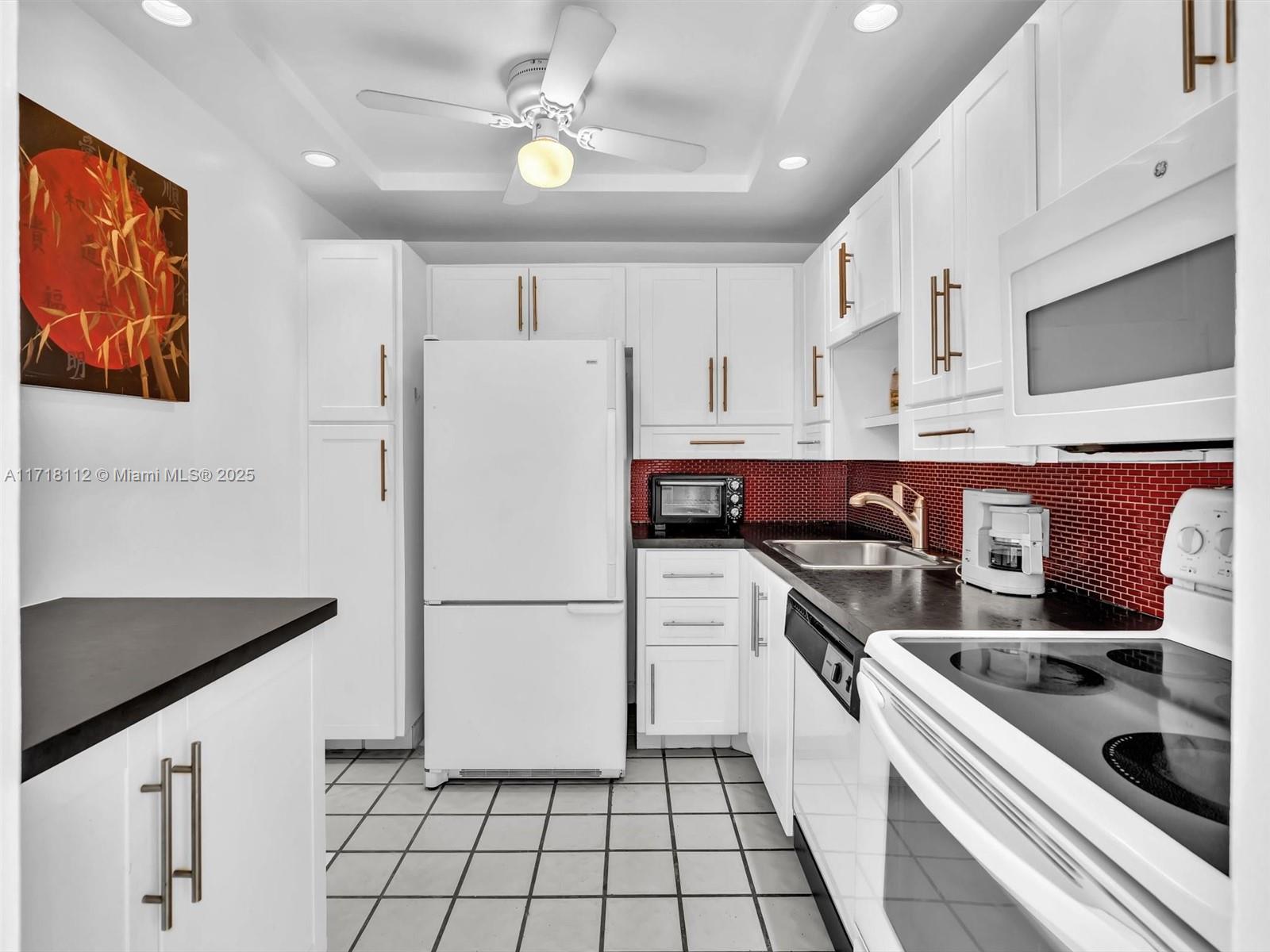 AVENTURA ELDORADO CONDO - Residential