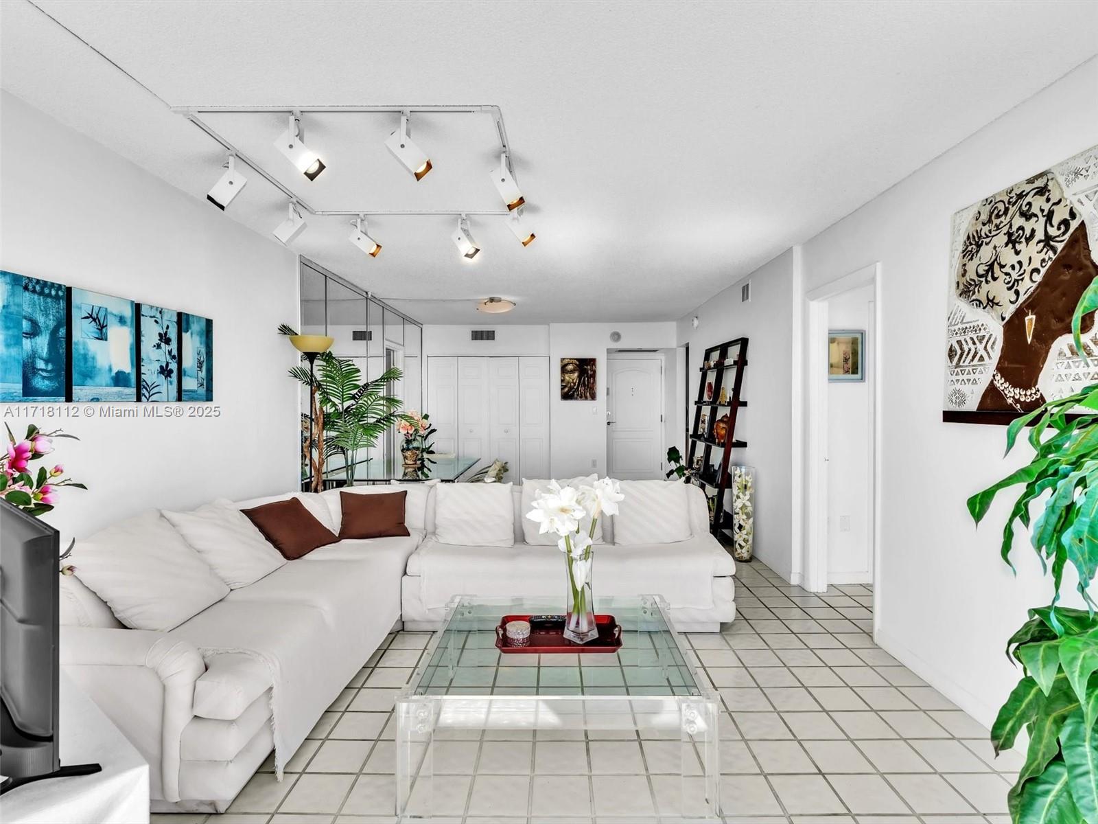 AVENTURA ELDORADO CONDO - Residential