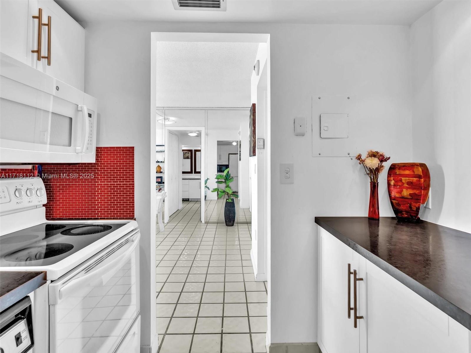 AVENTURA ELDORADO CONDO - Residential