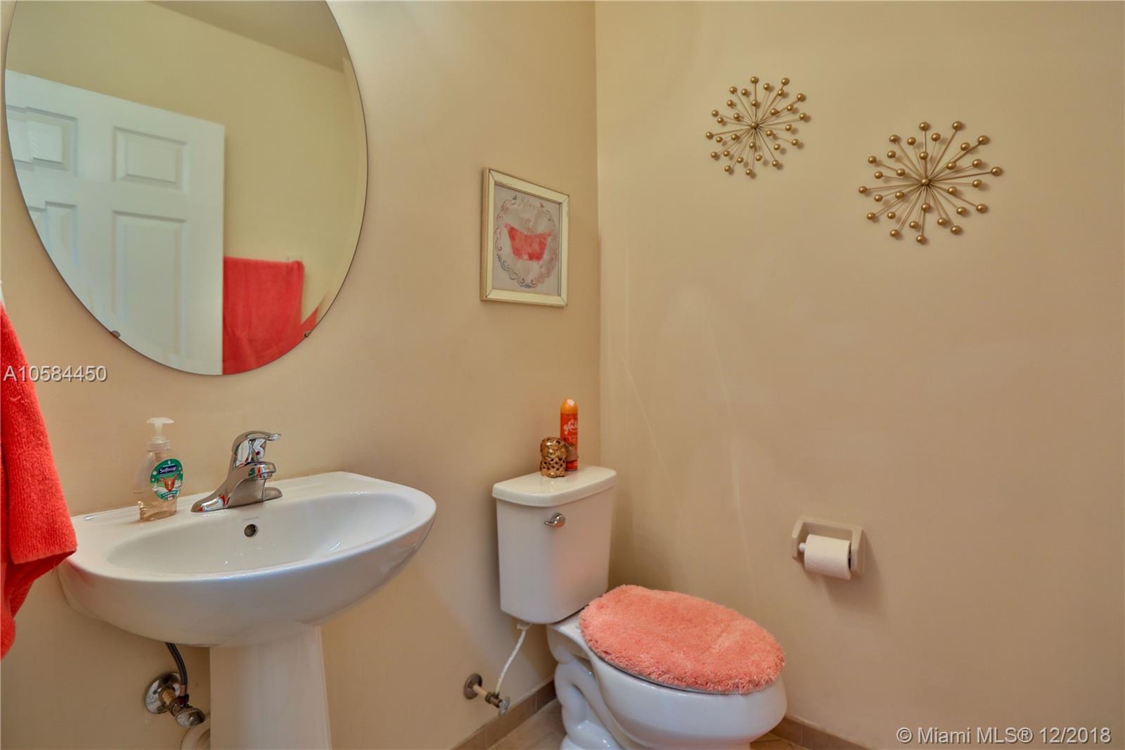 BAYWINDS OF FLORES - Residential