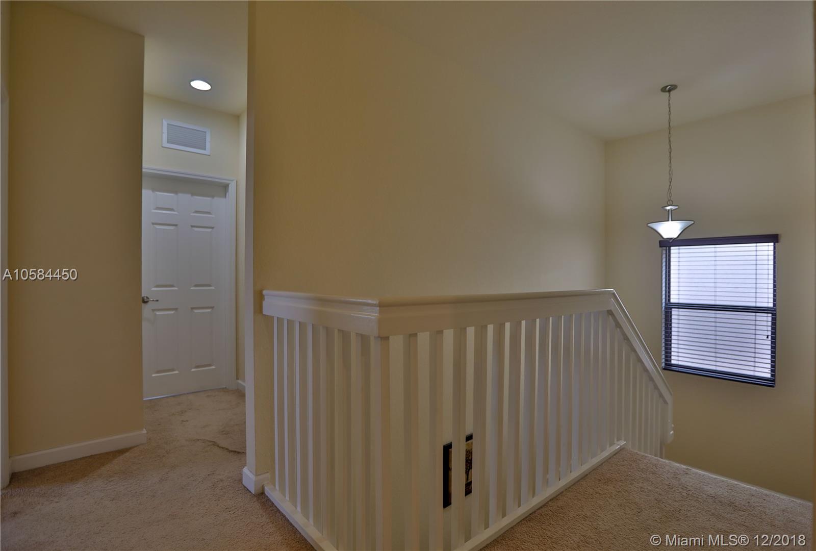 BAYWINDS OF FLORES - Residential