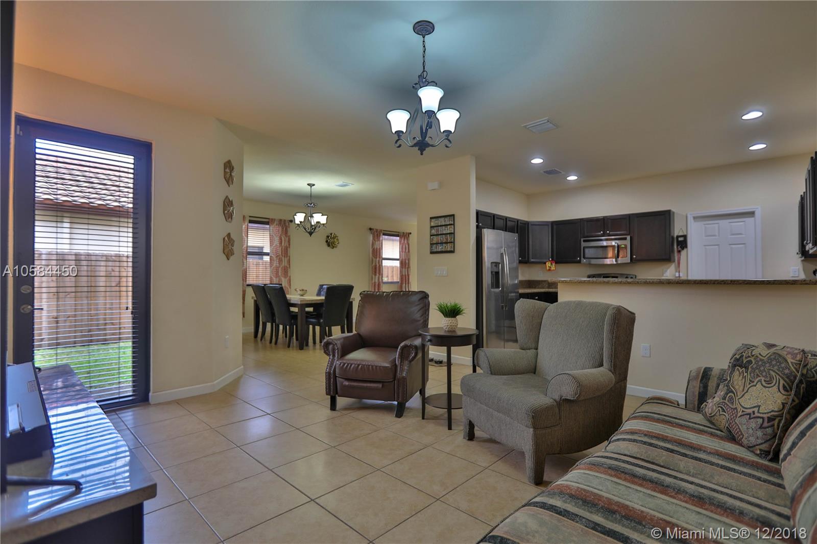 BAYWINDS OF FLORES - Residential