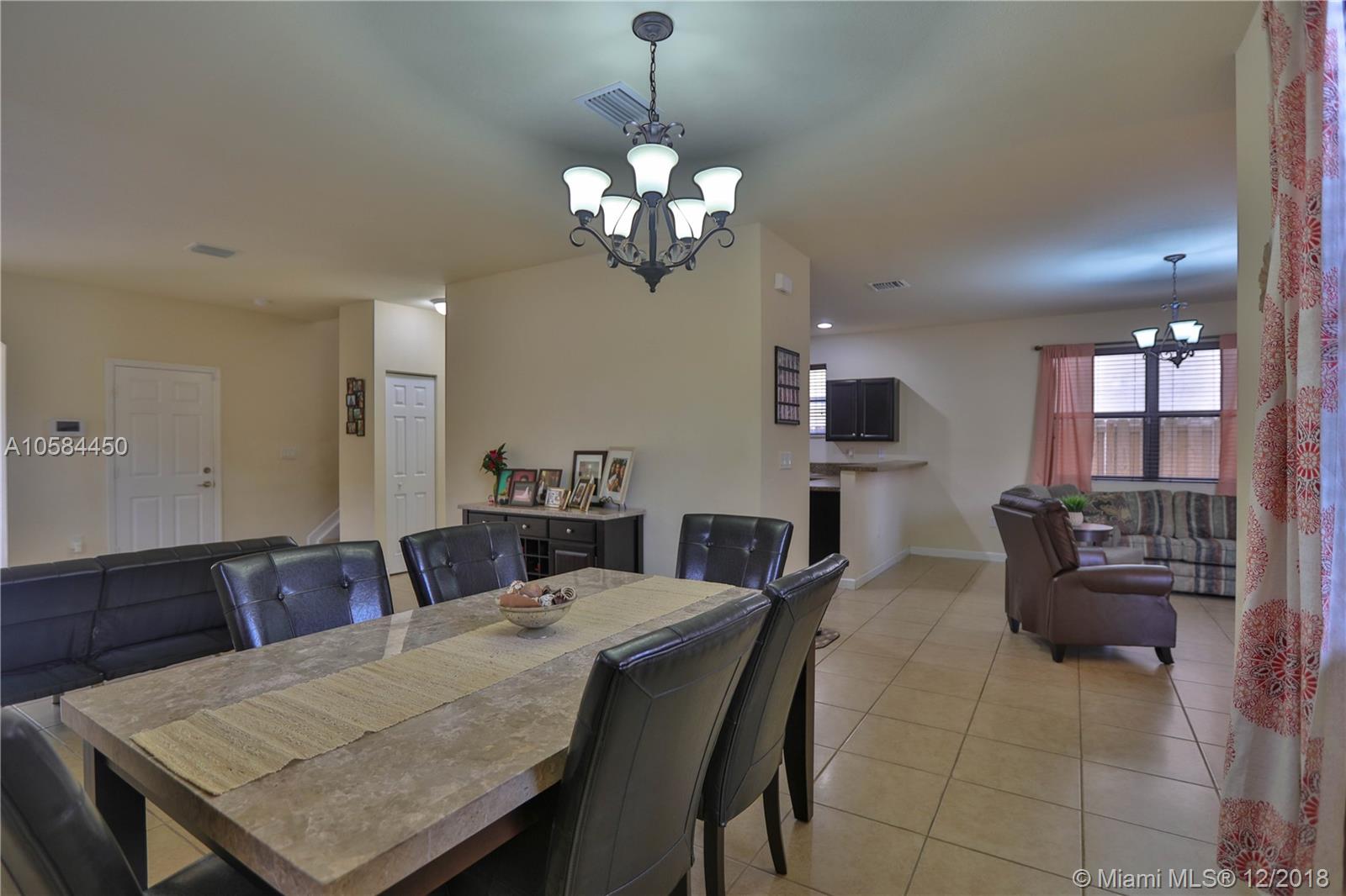 BAYWINDS OF FLORES - Residential