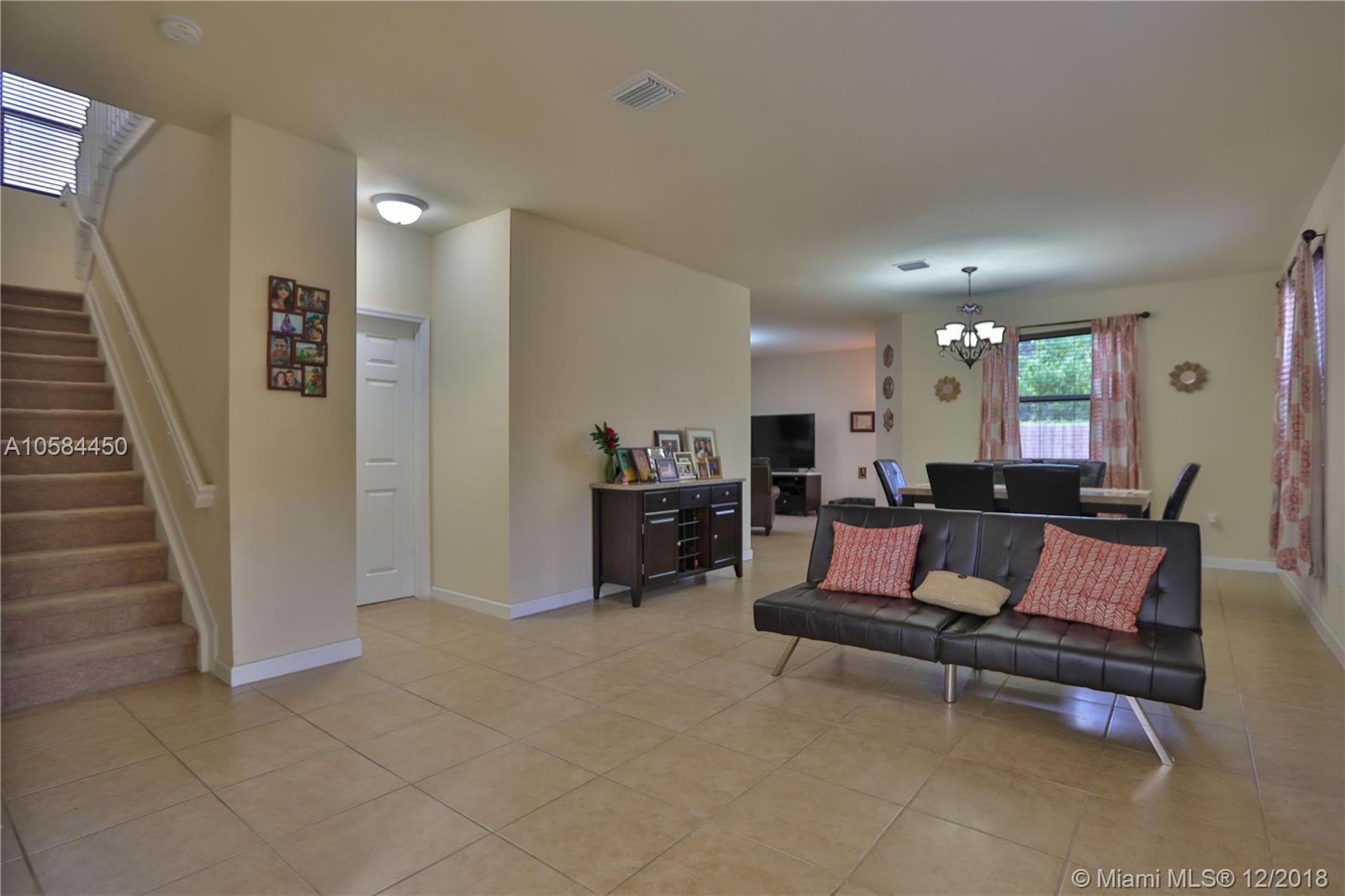 BAYWINDS OF FLORES - Residential