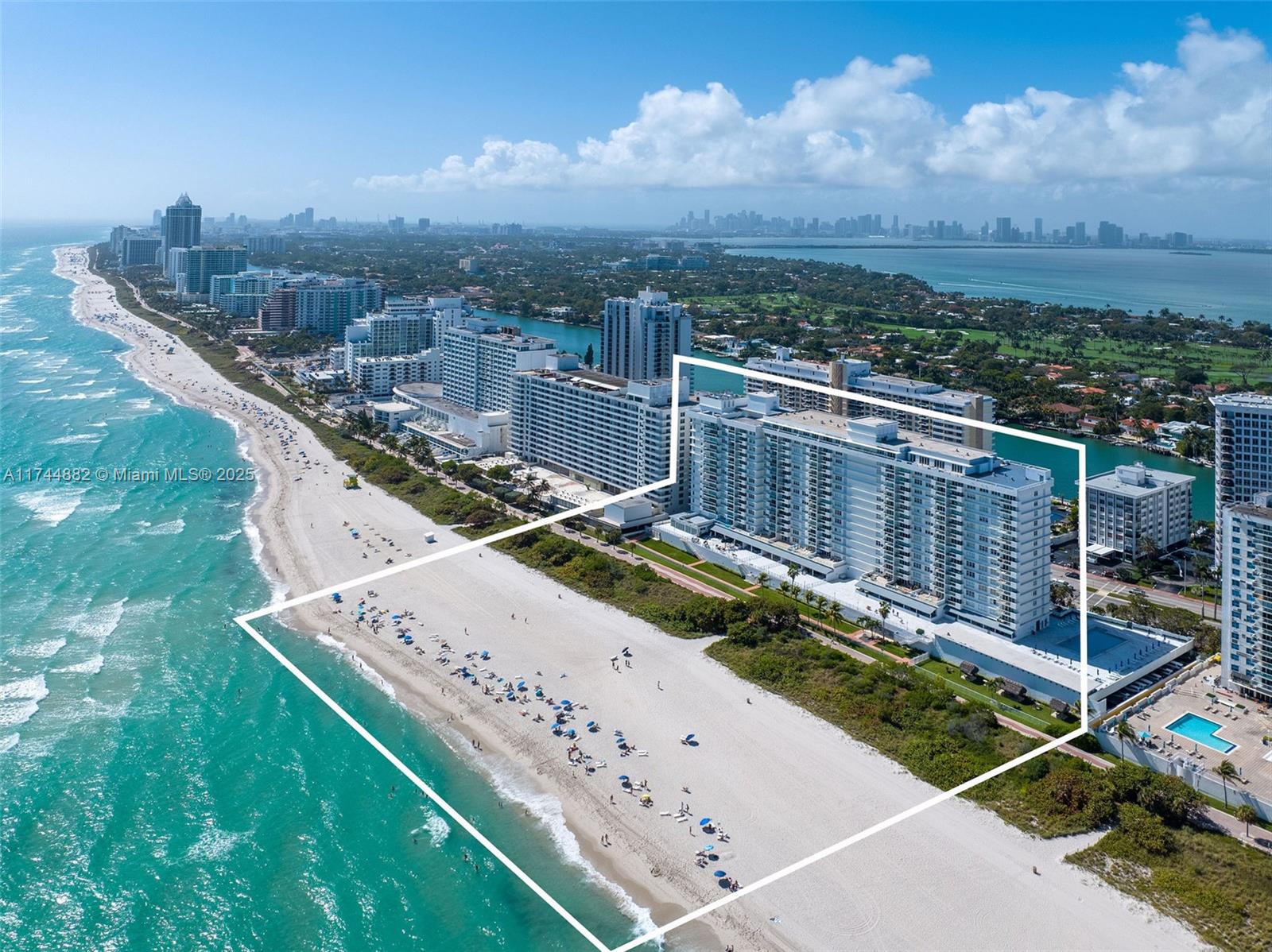 Property for Sale at 5601 Collins Ave Ph-14, Miami Beach, Miami-Dade County, Florida - Bedrooms: 2 
Bathrooms: 2  - $799,000