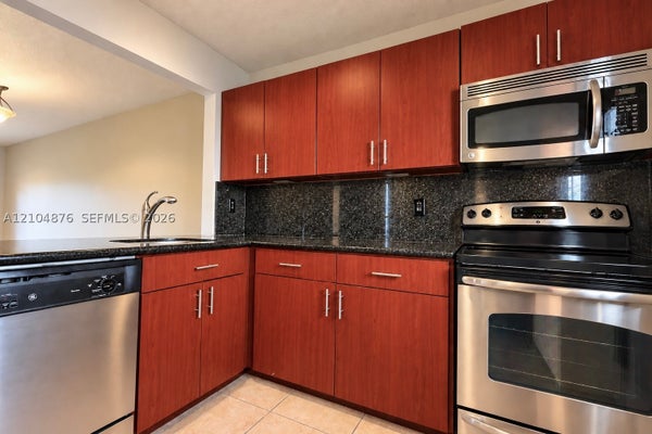 7860 CAMINO REAL # L405, MIAMI, FL 33143 - Image 95e02f8db69f8f64cfb1fb9188bbff3e/1420145601