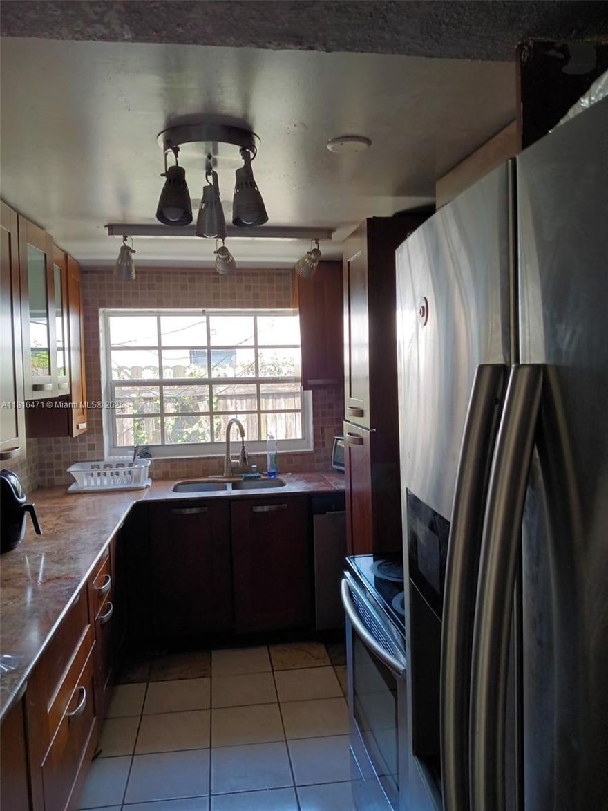 Oversized 6-Bedroom Home in Miami Gardens!
Rare opportunity to own a spacious 6 bed / 3 bath CBS home sitting on a 7,500 SqFt lot with over 2,500 SqFt. Featuring brand-new appliances, a new A/C, and a new water heater. Enjoy a large private yard with a deck — perfect for entertaining or relaxing. Centrally located near major highways, shopping, and schools.

Ideal for large families, investors, or those seeking serious space in a fast-growing neighborhood. Don’t miss this one.