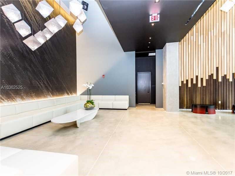 CENTRO - Residential Lease