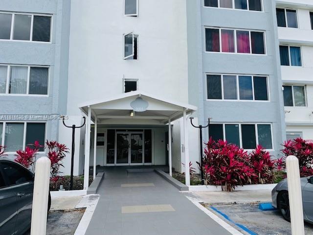 9001 Sw 77th Ave C406, Miami, Broward County, Florida - 1 Bedrooms  
1 Bathrooms - 