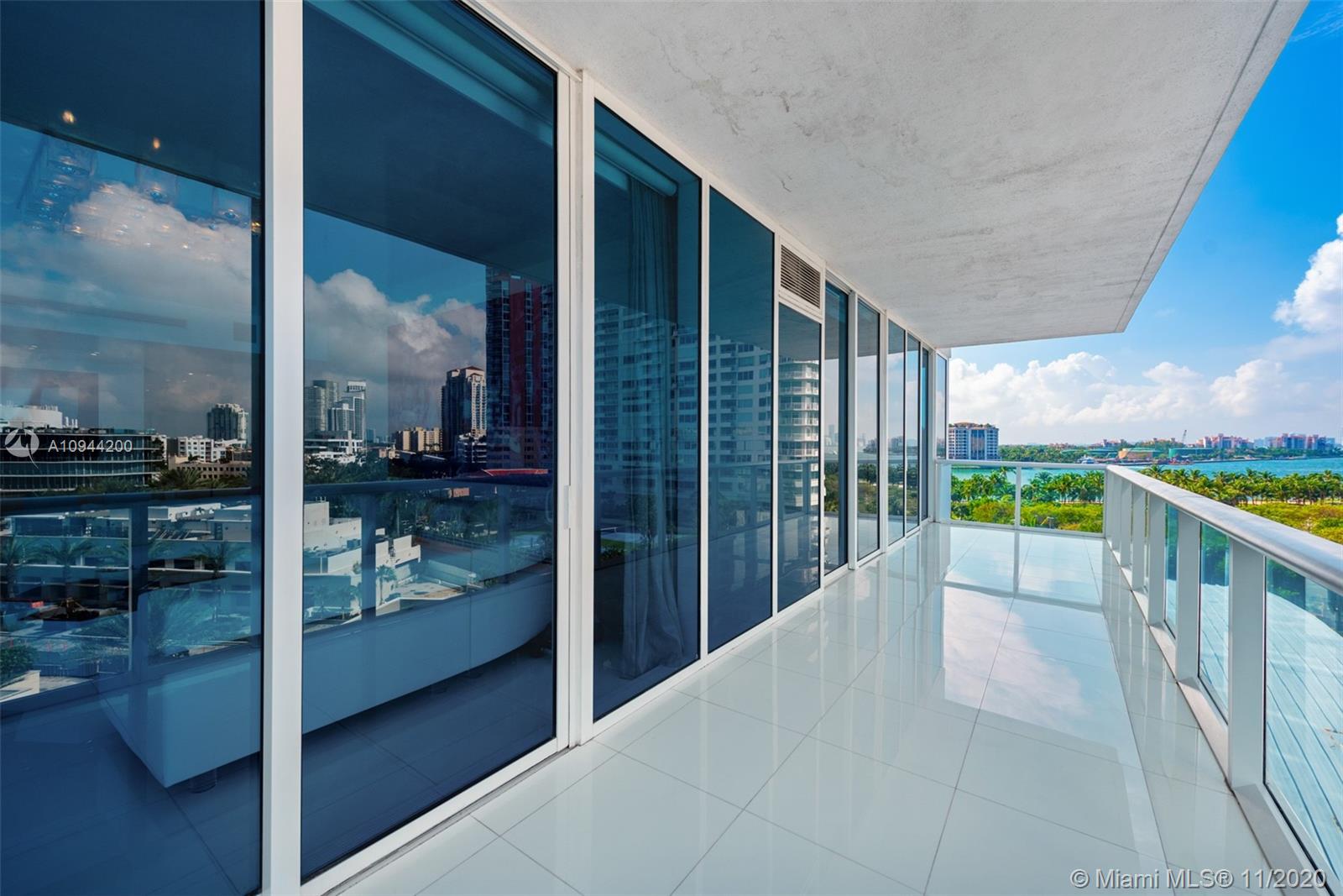 CONTINUUM ON SOUTH BEACH - Residential