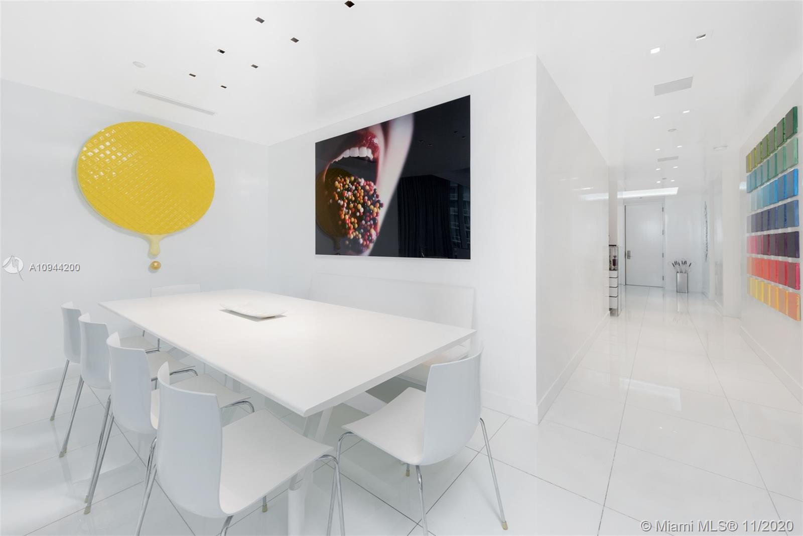 CONTINUUM ON SOUTH BEACH - Residential