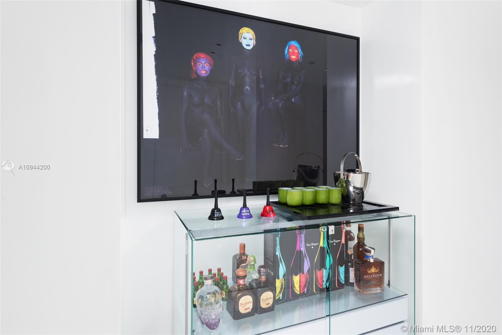 CONTINUUM ON SOUTH BEACH - Residential