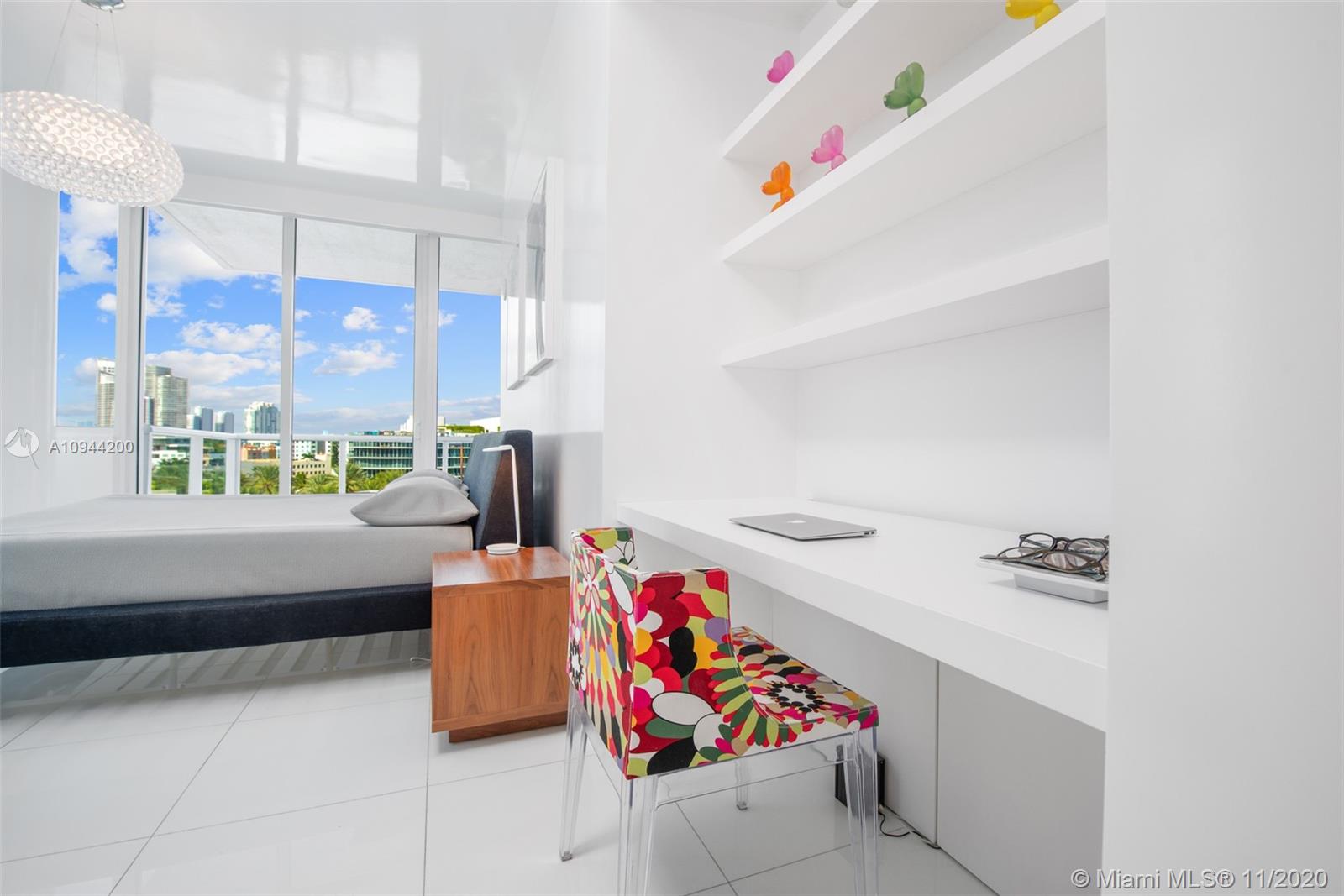 CONTINUUM ON SOUTH BEACH - Residential