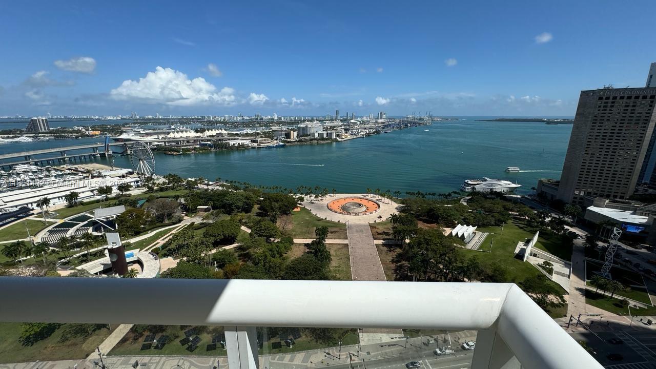 50 BISCAYNE CONDO - Residential Lease