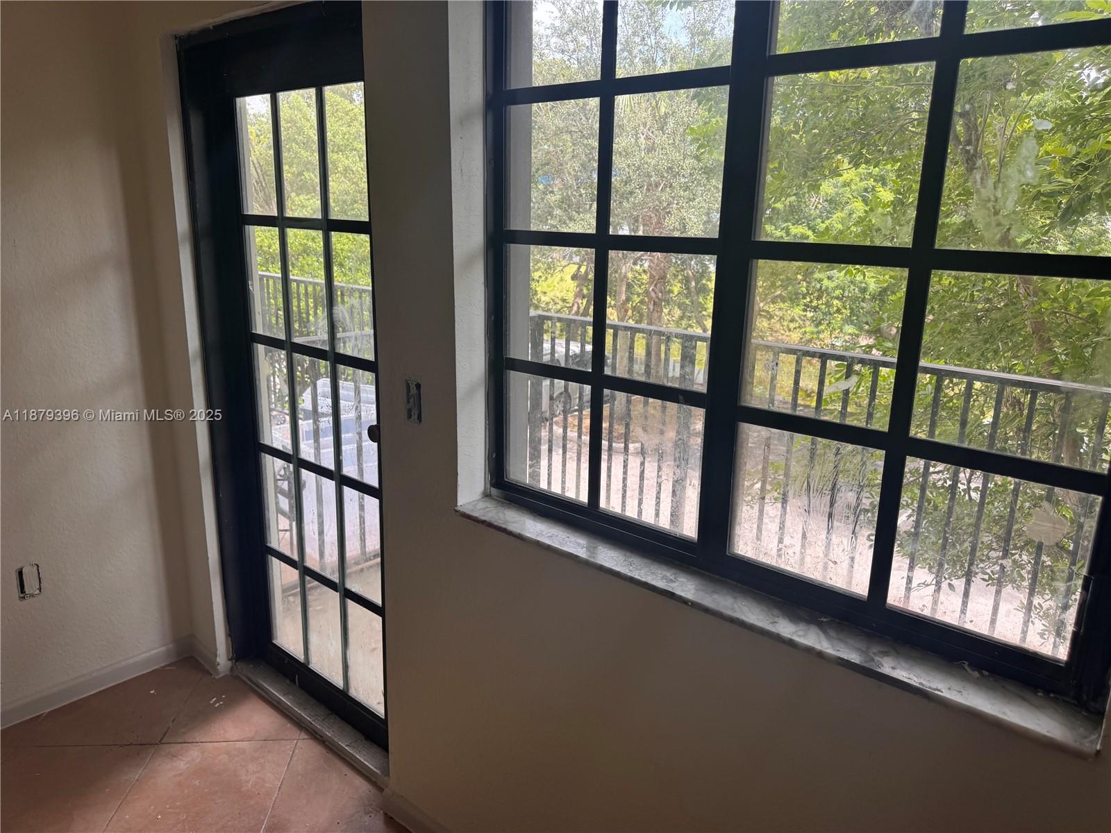 RIVERSIDE VILLAS AT - Residential Lease