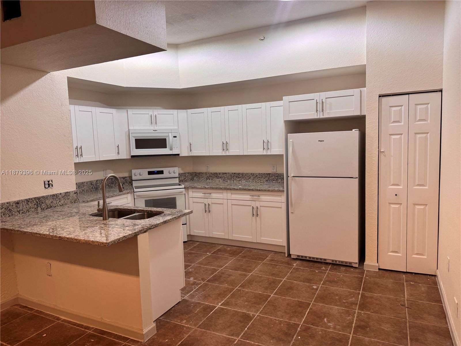 RIVERSIDE VILLAS AT - Residential Lease