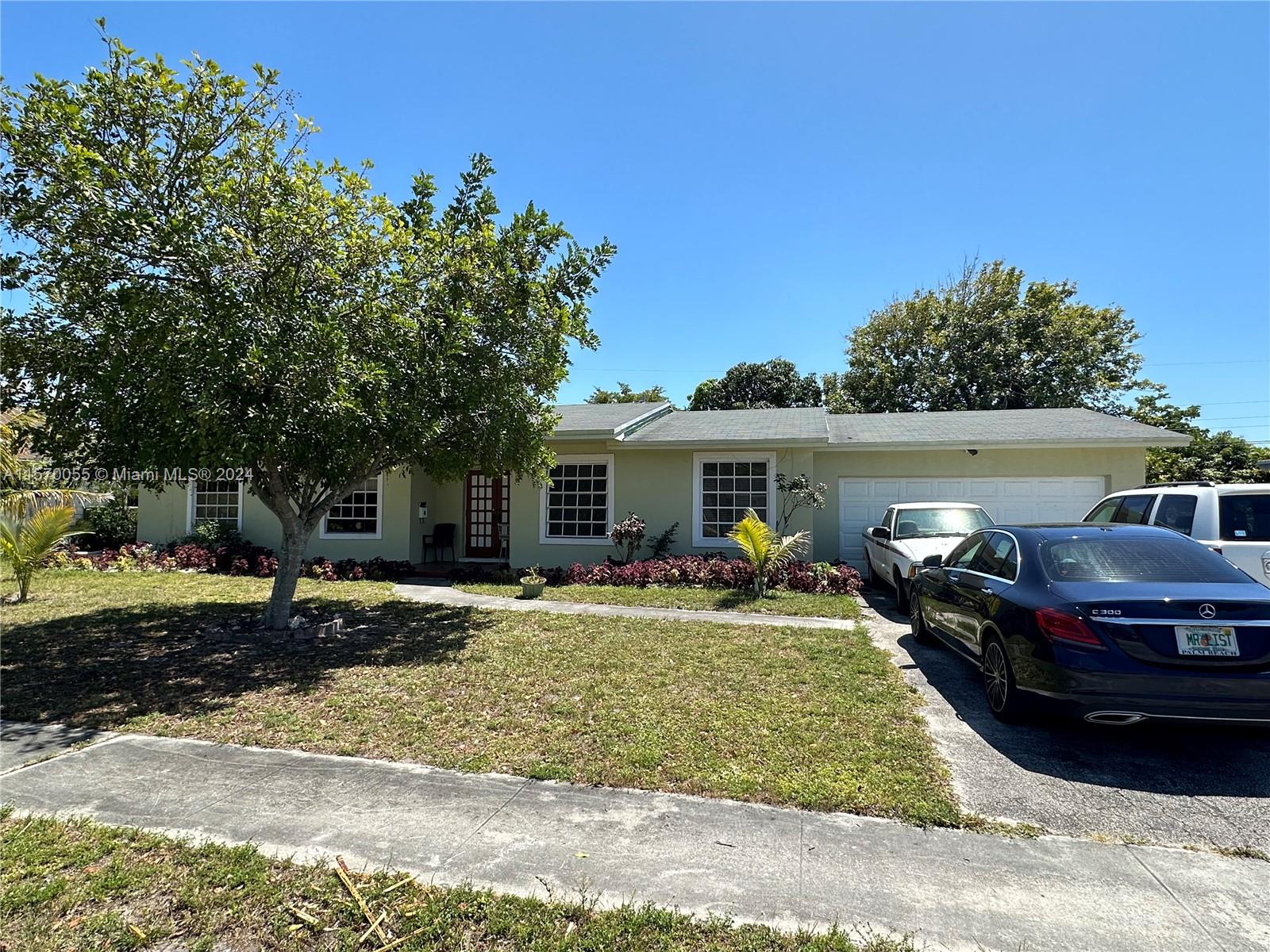 Property for Sale at 4330 Nw 7th Ct Ct, Plantation, Miami-Dade County, Florida - Bedrooms: 4 
Bathrooms: 2  - $482,000
